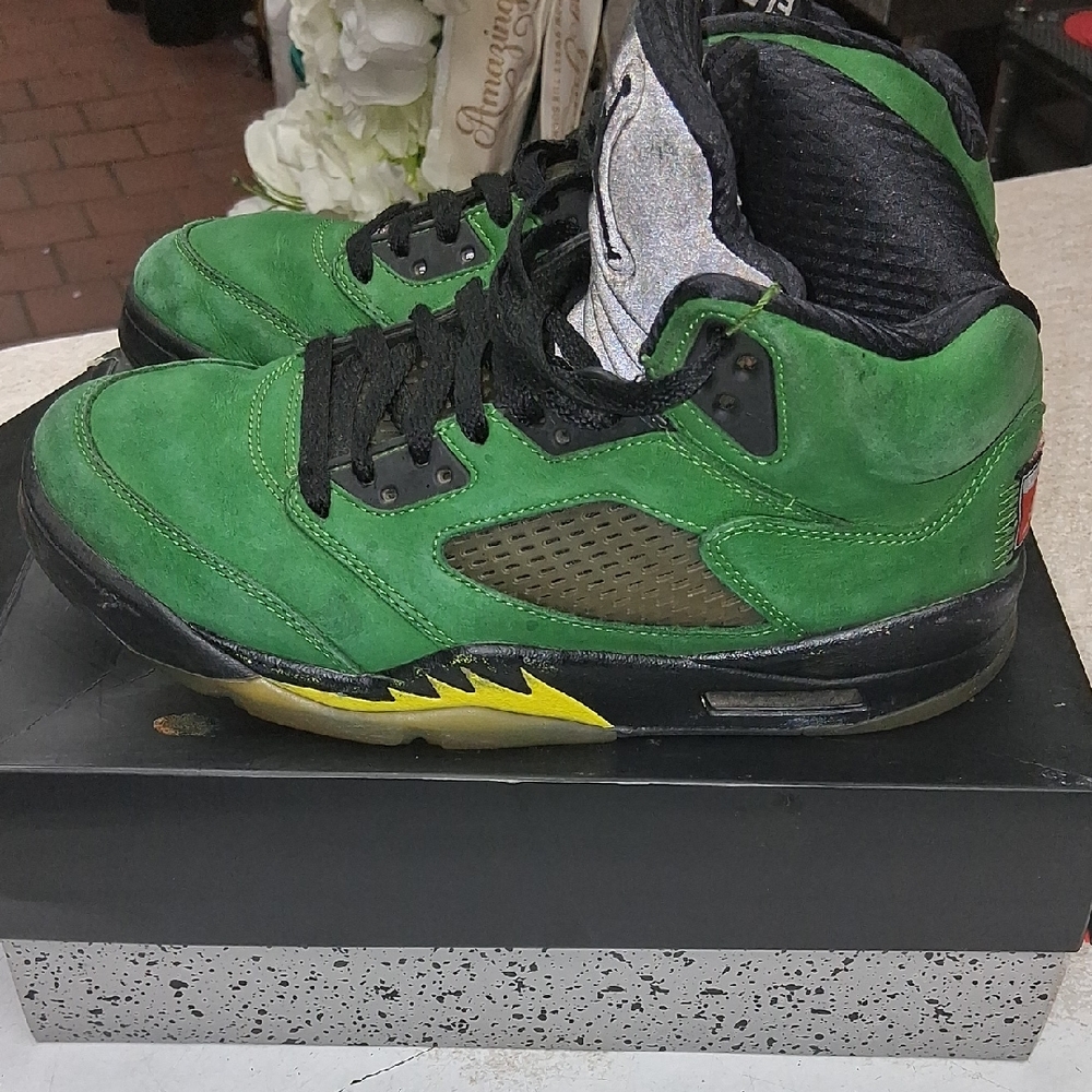 Stylish Green and Black Sneakers